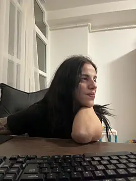 Snapshot of LuxxuryAnne chatting on January 31, 9:13 pm LuxxuryAnne online show from January 31, 9:13 pm