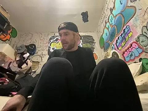 gothboiplzty online show from May 5, 11:35 pm