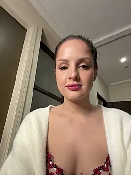 Evayra online show from April 19, 4:17 pm