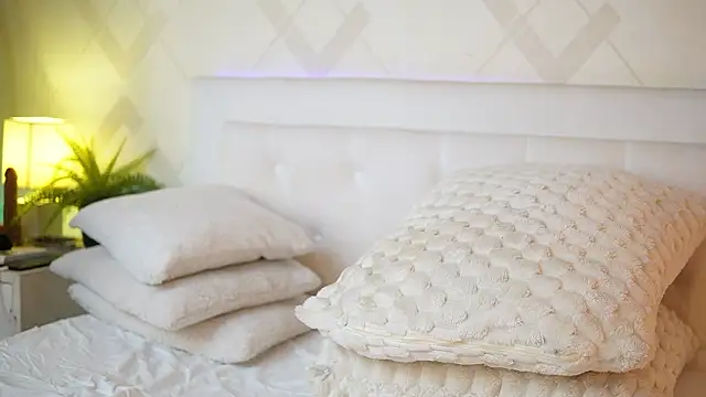 Snapshot of AlessiaPlay chatting on February 7, 9:51 pm AlessiaPlay online show from February 7, 9:51 pm