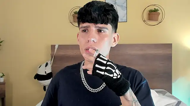 Angel eros  online show from February 14, 9:55 pm