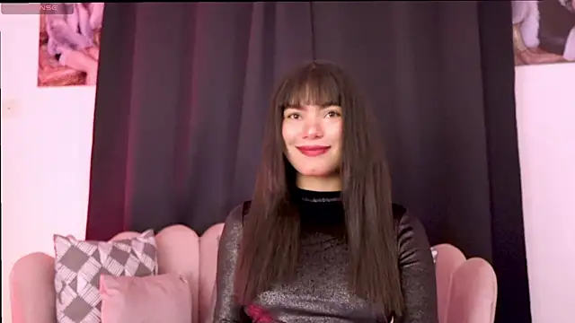 dakotacollins  online show from February 24, 12:52 am