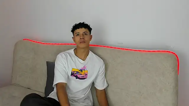  Alex Colton online show from April 5, 10:07 pm