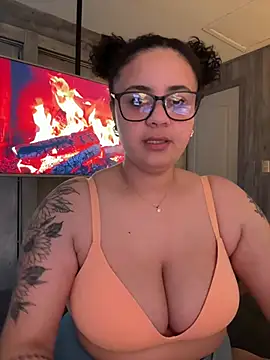 BabyChanntal online show from February 18, 9:44 pm