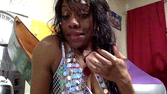 Snapshot of NatalieGainer_goodies chatting on February 11, 1:10 am NatalieGainer goodies online show from February 11, 1:10 am