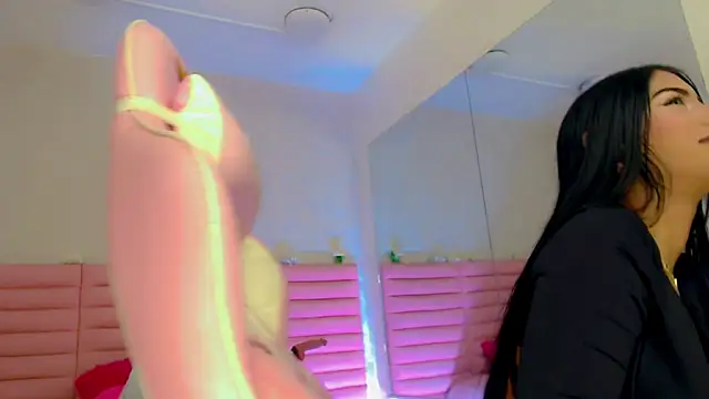 estefany squirt1 online show from February 27, 4:23 am