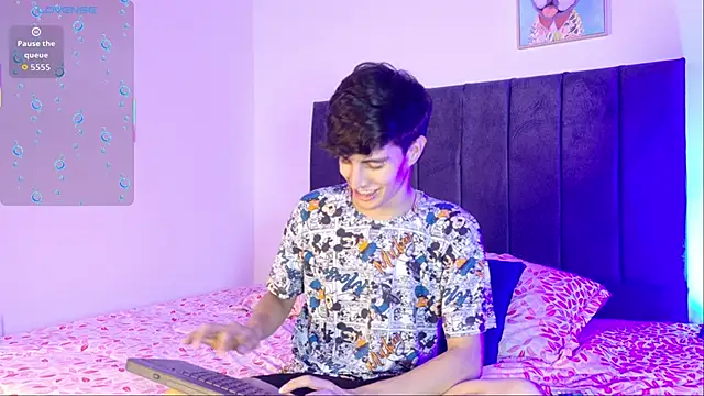 axxxel twink online show from May 31, 2:42 am