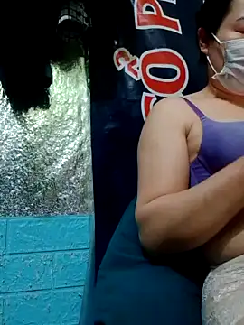 Snapshot of YIYI-502 chatting on February 27, 2:50 pm YIYI-502 online show from February 27, 2:50 pm