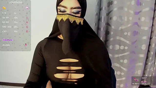 Snapshot of leyla_ali4 chatting on February 5, 11:15 am leyla ali4 online show from February 5, 11:15 am