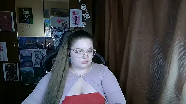 Snapshot of Teasing_Dora chatting on February 21, 8:21 pm Teasing Dora online show from February 21, 8:21 pm