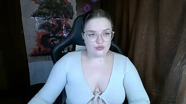 Snapshot of Teasing_Dora chatting on February 26, 8:19 pm Teasing Dora online show from February 26, 8:19 pm