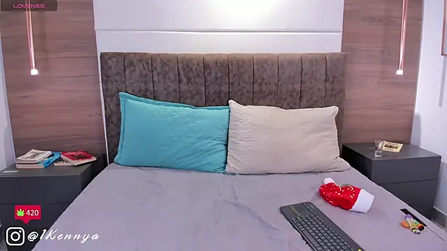 Snapshot of Kennya_Rodriguez chatting on January 1, 4:50 am Kennya Rodriguez online show from January 1, 4:50 am