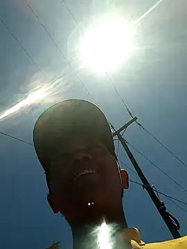 Snapshot of SexyTiger27 chatting on February 2, 9:41 am SexyTiger27 online show from February 2, 9:41 am