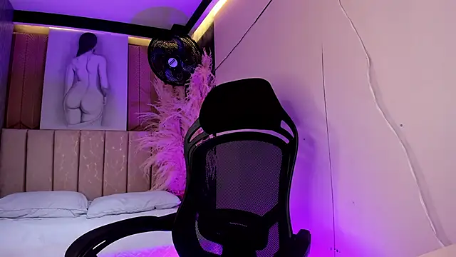 GemmaBrown online show from April 1, 1:41 pm