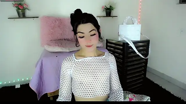 Snapshot of NathalialLooes chatting on February 12, 10:27 pm NathalialLooes online show from February 12, 10:27 pm