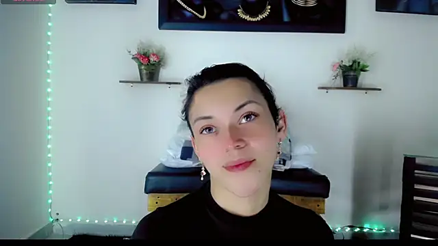 Snapshot of NathalialLooes chatting on February 25, 5:28 am NathalialLooes online show from February 25, 5:28 am