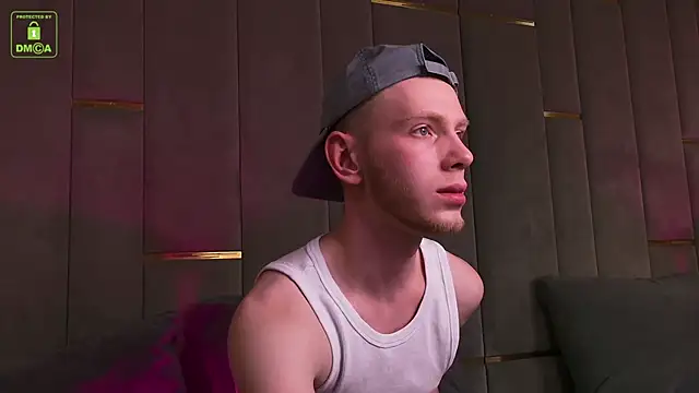 Snapshot of ZidNevil chatting on February 5, 8:24 pm ZidNevil online show from February 5, 8:24 pm