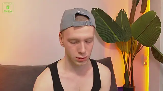 Snapshot of ZidNevil chatting on February 7, 8:23 pm ZidNevil online show from February 7, 8:23 pm