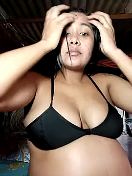 Snapshot of Eira_Allen chatting on February 6, 6:11 pm Eira Allen online show from February 6, 6:11 pm