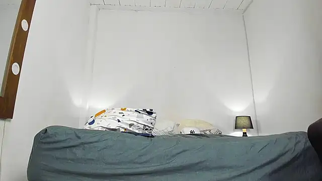 Snapshot of James_McBoy chatting on February 20, 3:25 am James McBoy online show from February 20, 3:25 am