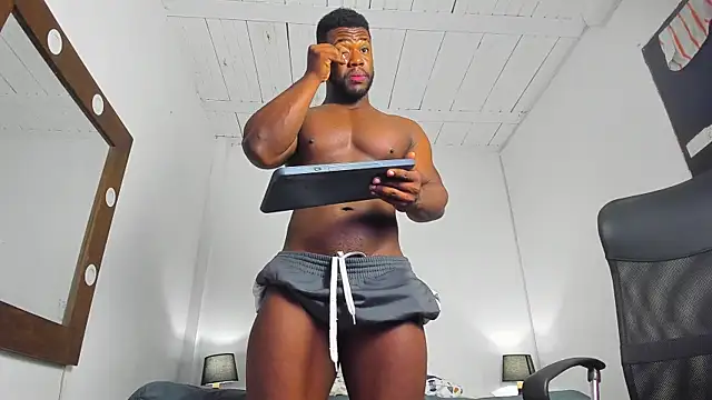 Snapshot of James_McBoy chatting on February 27, 6:35 am James McBoy online show from February 27, 6:35 am