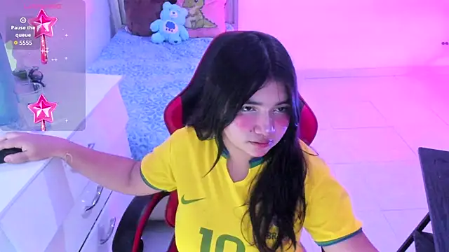 Snapshot of mia_fox666 chatting on July 8, 2:27 am mia fox666 online show from July 8, 2:27 am