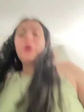 lolaaculaa online show from March 31, 3:56 pm