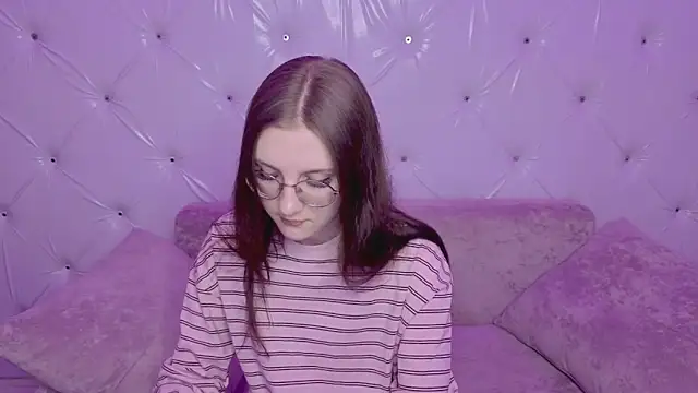 Snapshot of VixenLight chatting on February 23, 2:42 am VixenLight online show from February 23, 2:42 am