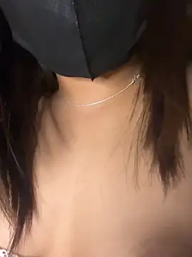 Violin xue online show from February 20, 5:24 pm