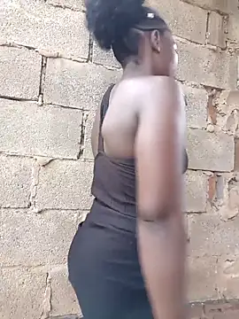 Snapshot of Bald_gee chatting on February 15, 7:16 am Bald gee online show from February 15, 7:16 am