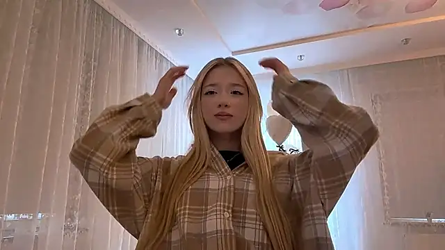 IvyArmbrister online show from February 11, 3:06 pm