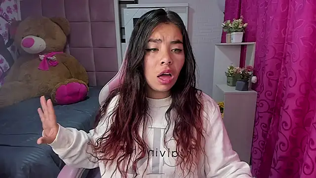 liany taylor online show from February 15, 11:34 pm