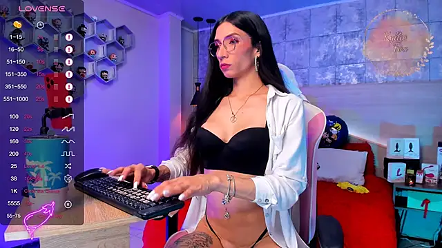 kylliefox  online show from January 24, 1:03 pm