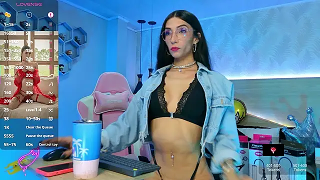 kylliefox  online show from October 17, 1:57 pm