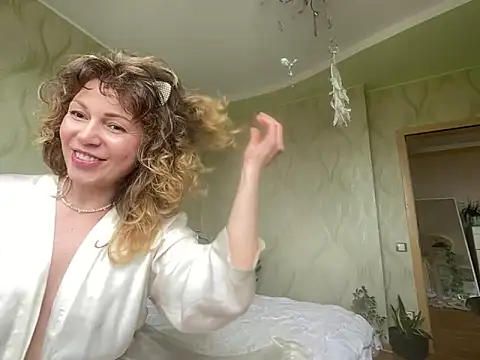 CarolineStar30 online show from April 16, 9:54 am