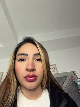 KimCollinss online show from February 18, 2:07 am