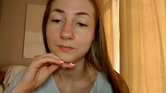 BluueSilk online show from February 8, 9:35 am