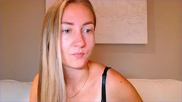 BluueSilk online show from October 22, 5:52 am