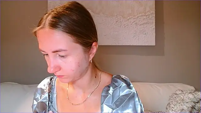 BluueSilk online show from October 23, 5:40 am