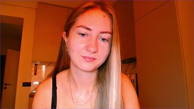 BluueSilk online show from November 19, 6:02 am