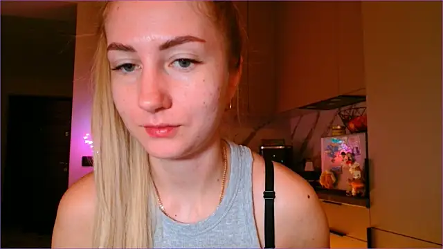 BluueSilk online show from February 5, 6:18 am