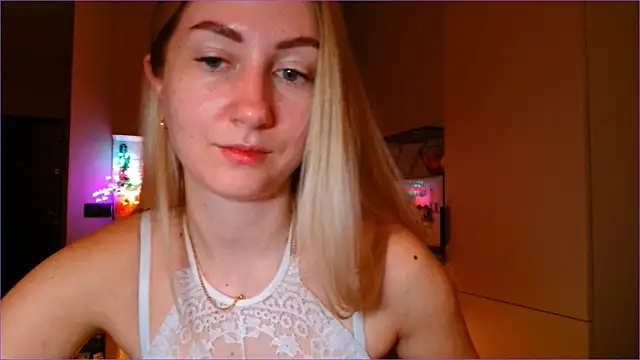 BluueSilk online show from February 11, 6:29 am