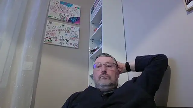 Snapshot of doudou310 chatting on February 14, 5:37 am doudou310 online show from February 14, 5:37 am