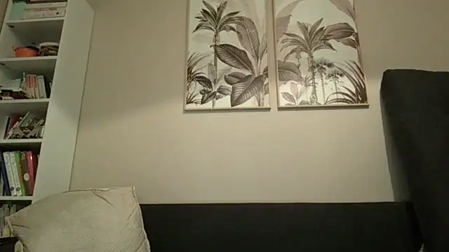 Snapshot of doudou310 chatting on February 15, 5:48 am doudou310 online show from February 15, 5:48 am