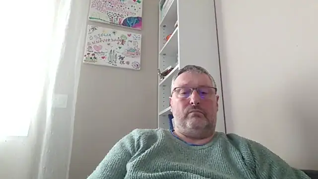 Snapshot of doudou310 chatting on February 15, 9:41 am doudou310 online show from February 15, 9:41 am