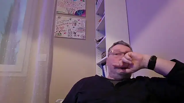 Snapshot of doudou310 chatting on February 20, 6:26 am doudou310 online show from February 20, 6:26 am