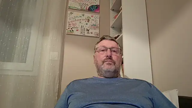 Snapshot of doudou310 chatting on February 25, 5:50 am doudou310 online show from February 25, 5:50 am