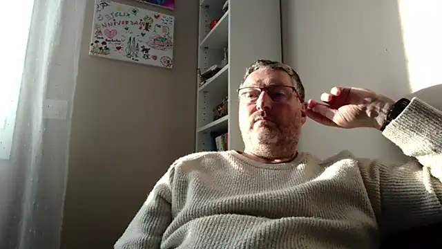 Snapshot of doudou310 chatting on March 2, 7:48 am doudou310 online show from March 2, 7:48 am