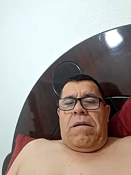 Snapshot of eros3442 chatting on March 2, 4:47 am eros3442 online show from March 2, 4:47 am