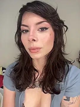 Snapshot of Isalove99 chatting on February 25, 1:32 pm Isalove99 online show from February 25, 1:32 pm